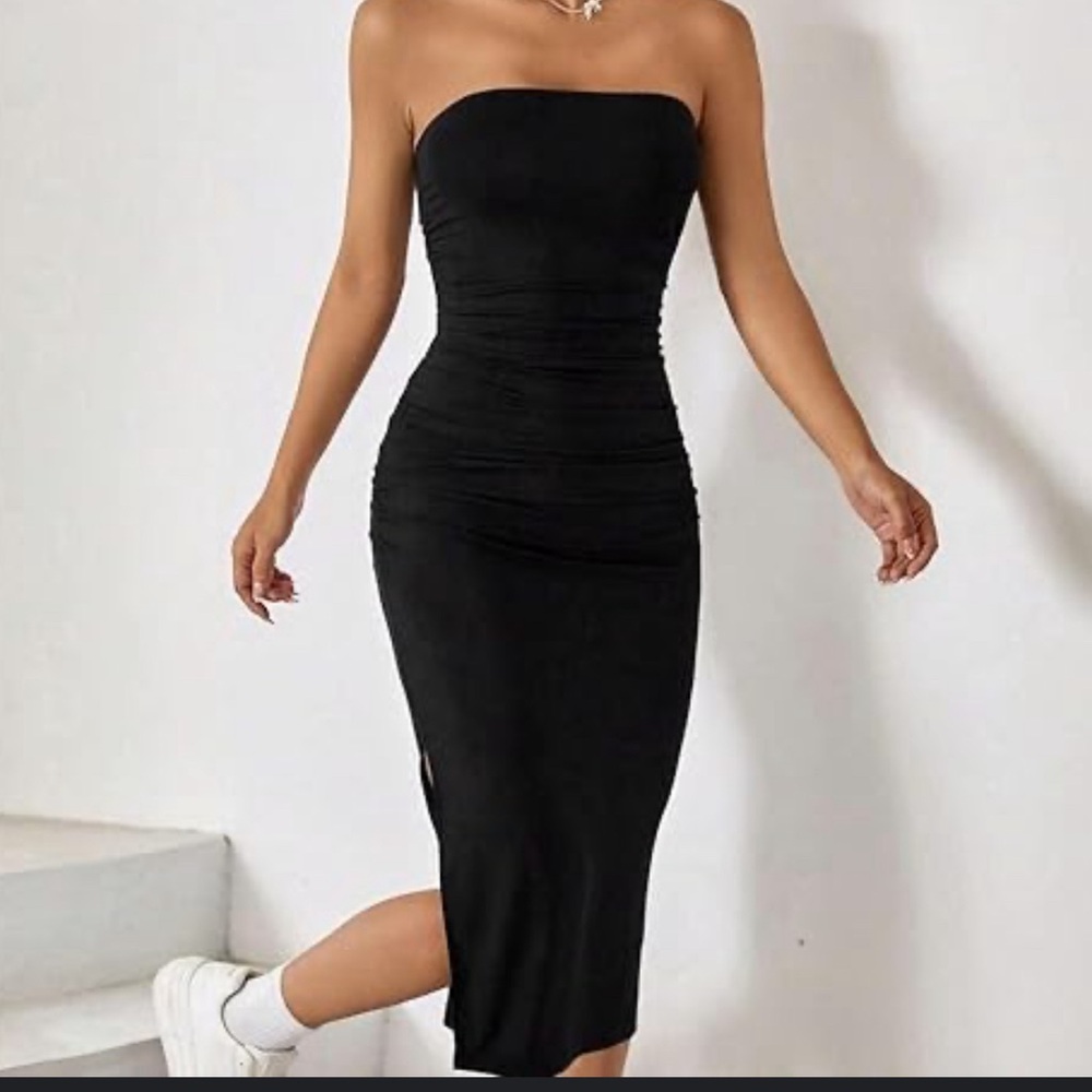 Elegant Black Strapless Dress
